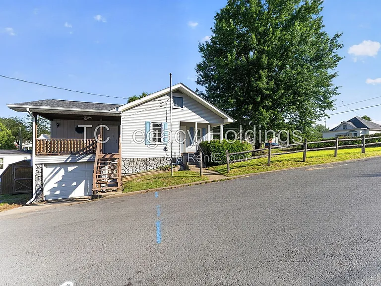 200 Reeves Ave — Photo 7