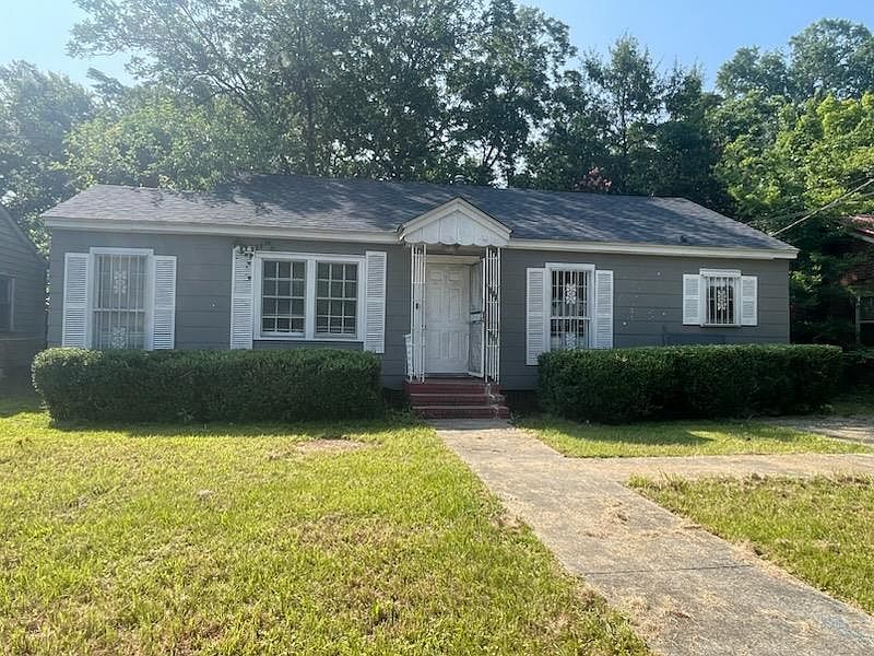 1st image of 318 31st Ave