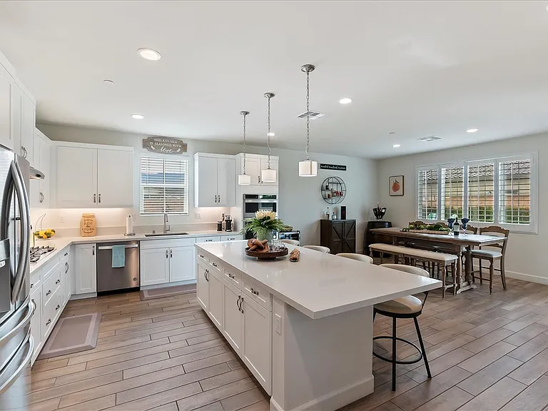 58171 Aragon Way — Photo 10