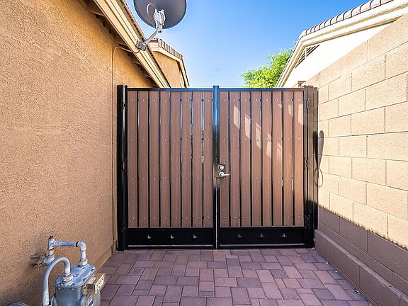 4th image of 17617 W Aster Dr