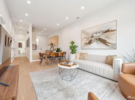 1117-1121 Guerrero St