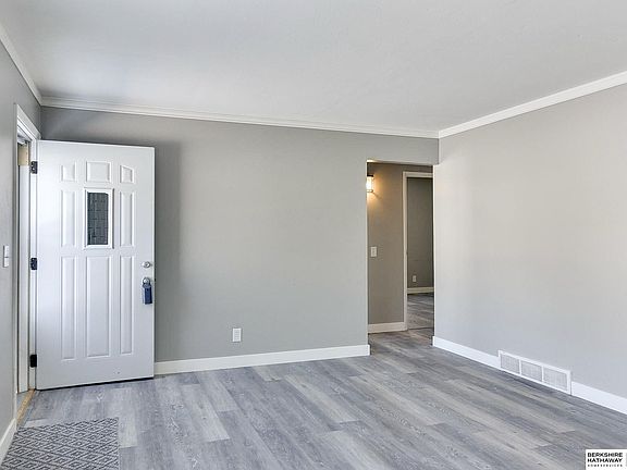 4th image of 7341 S 70th St