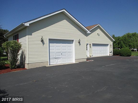 5th image of 227 Malcolm Dr