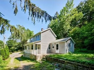 164 Prospect St, Chester, MA 01011