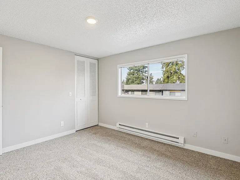 Cypress Crest Apartments — Photo 52