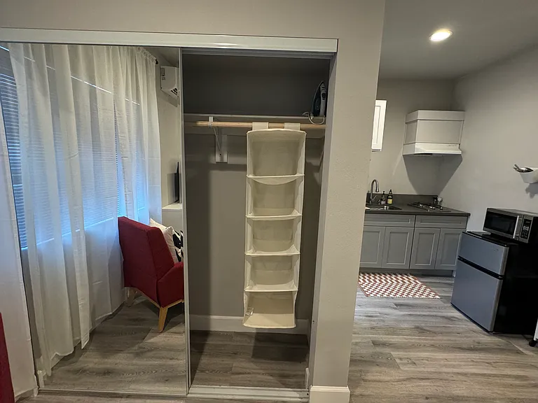 5827 Rose Ave #2 — Photo 20