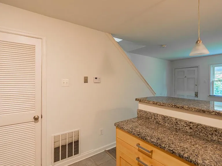 2304 Naudain St #D — Photo 8
