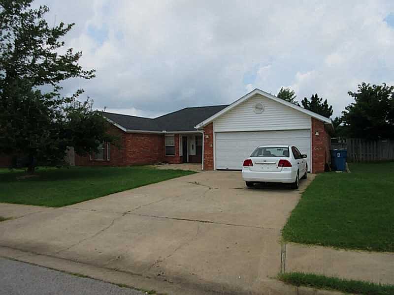 1st image of 903 Rachel Ave