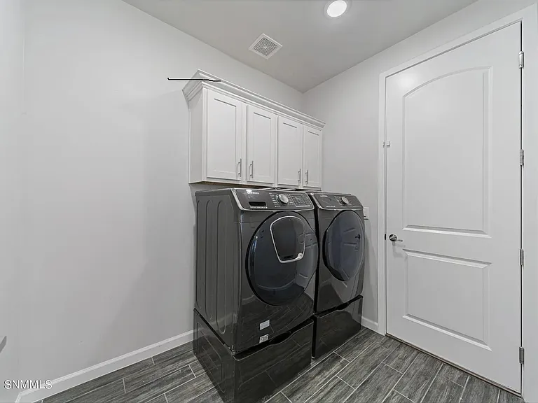 4758 Lotus Ave — Photo 9