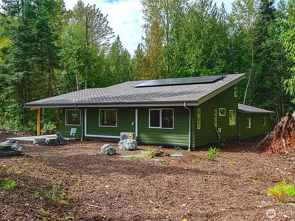 3rd image of 3067 E Smith Road
