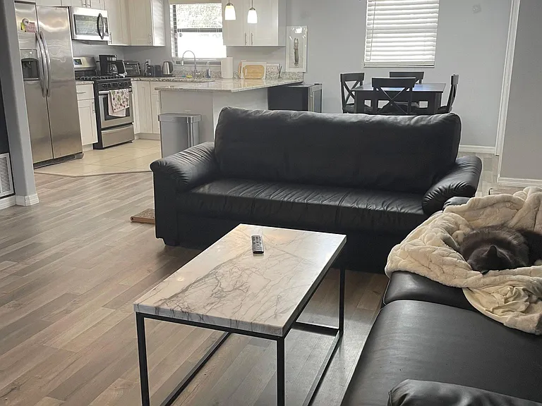 1514 E Ida St — Photo 3