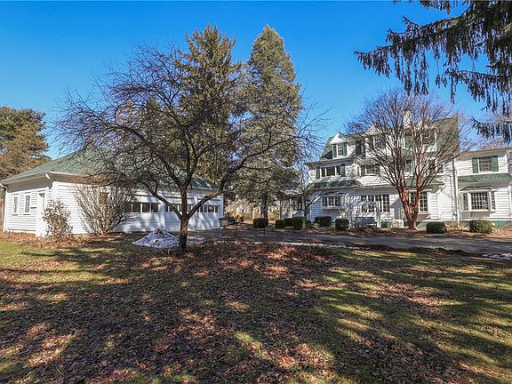 3rd image of 71 Olcott Rd N