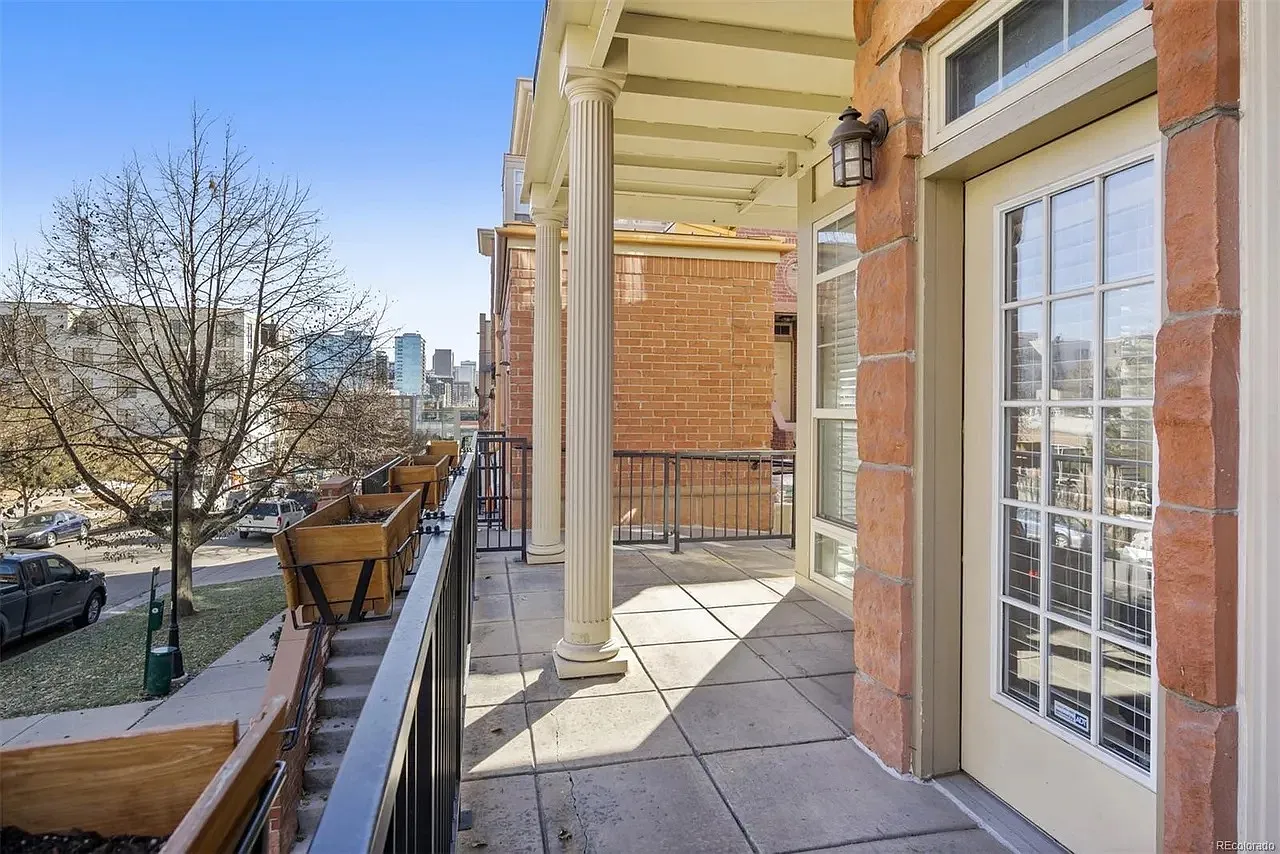 1 bed, 716 sqft, $2,500 — Photo 3