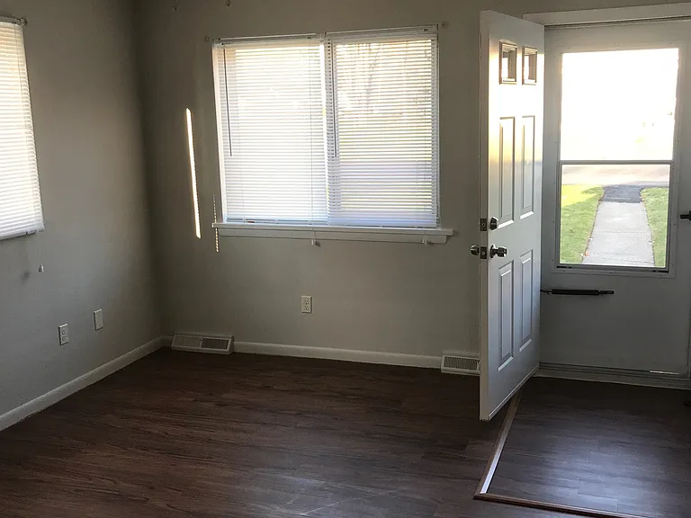 6253 Lake Ave #1 — Photo 12