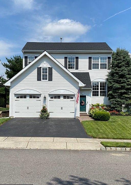 1st image of 94 Arrowhead Dr