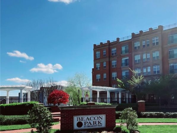 680 Watermans Dr APT 301, Woodbridge, VA 22191