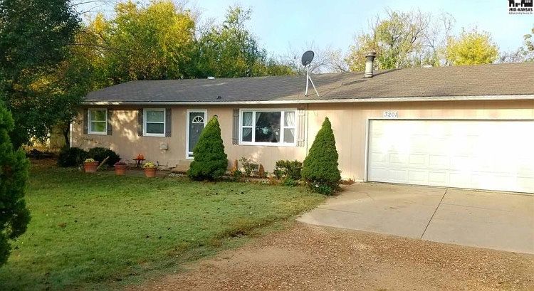 1st image of 3201 N Summerset Dr