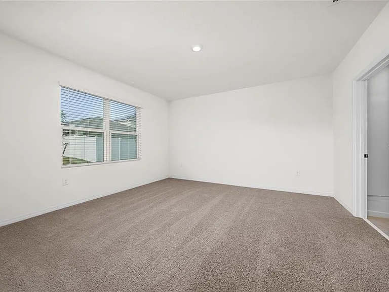 2667 Swooping Sparrow Dr — Photo 17