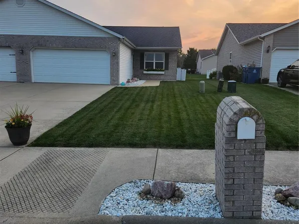 60 Chase Way, Highland, IL 62249