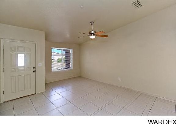 5th image of 3200 Arapaho Dr