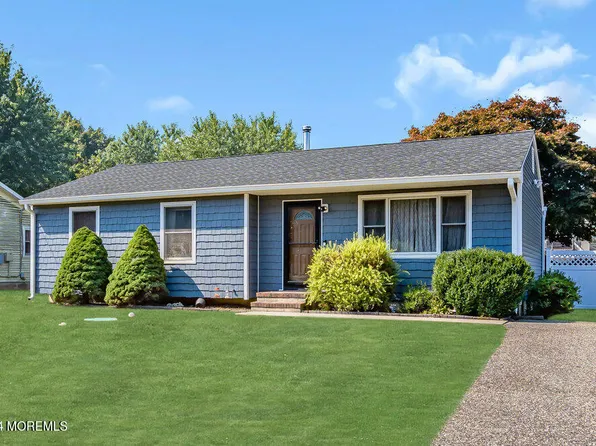 272 Roosevelt Avenue, Bayville, NJ 08721