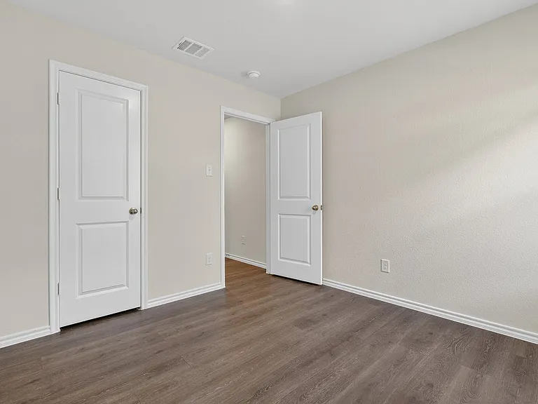917 Dewy Glen Ln — Photo 18