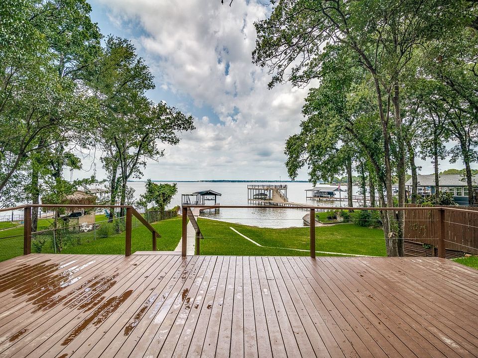 1st image of 317 Admiral Dr