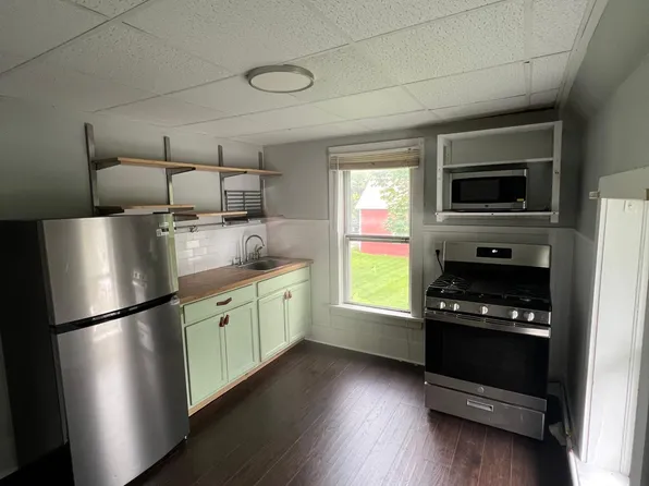 102 E Chapel St #4, Canastota, NY 13032
