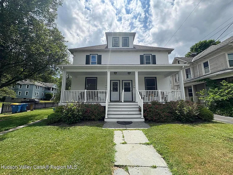 1 Delta Pl — Photo 1