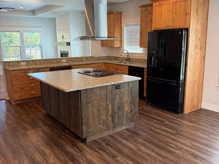 445 Eagle Rock Dr — Photo 8