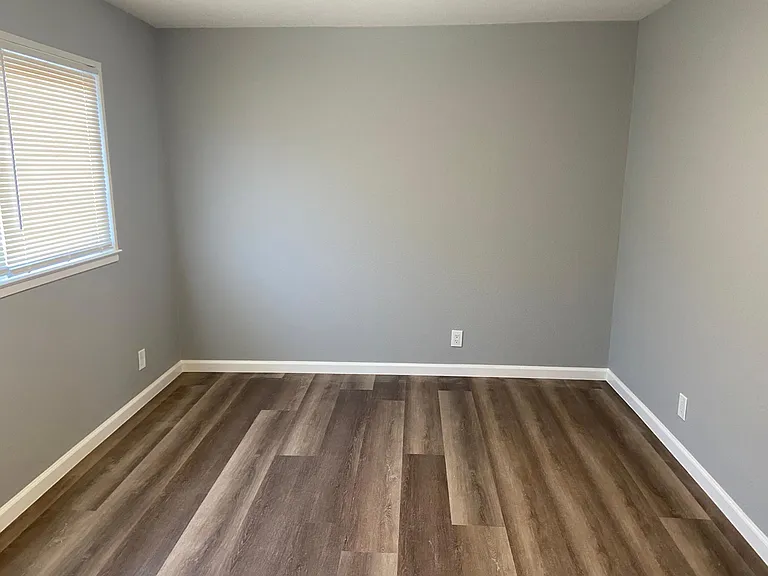 478 Milton Ave — Photo 10