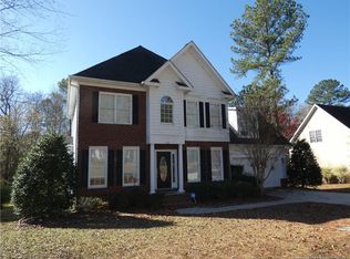 65 Falling Water Rd, Spring Lake, NC 28390
