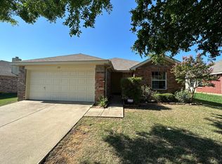 1521 Carrigan Ln, Denton, TX 76207