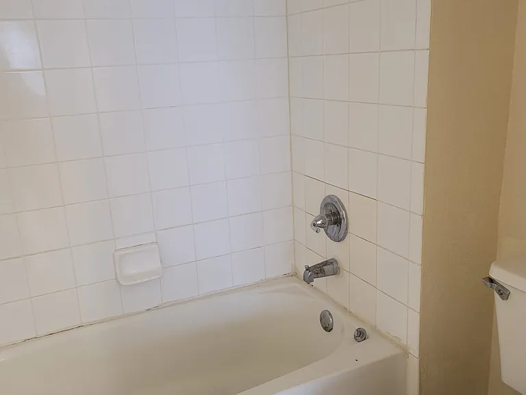 14049 Fairway Island Dr #123 — Photo 14