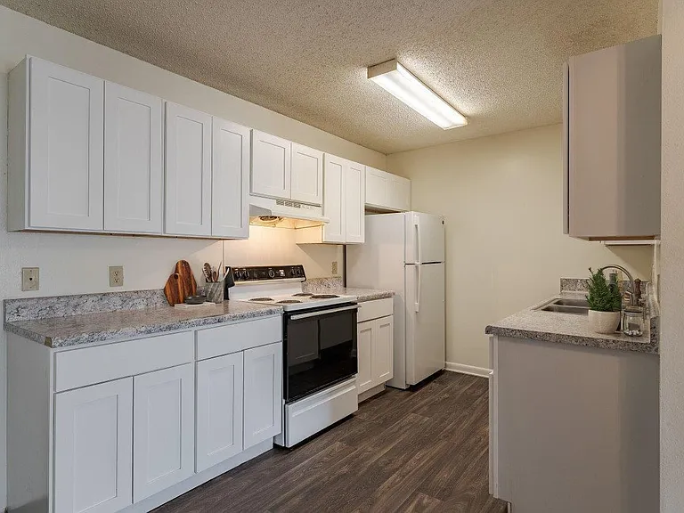 Morganton Place Apartment Homes — Photo 3