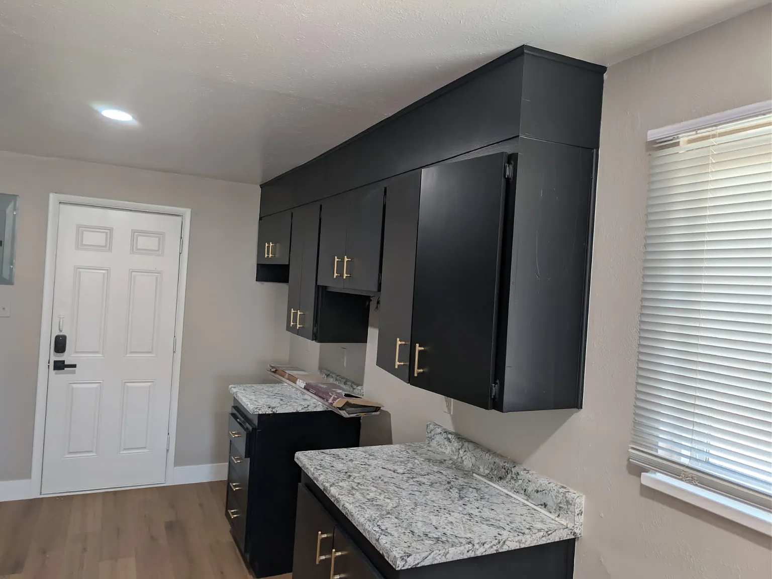 2 bed, 850 sqft, $1,595 — Photo 1