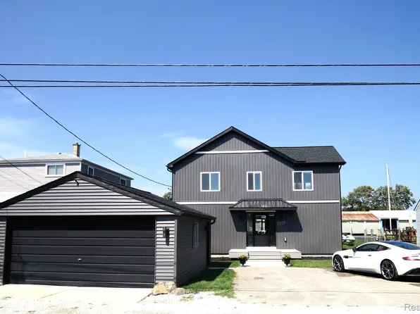 30361 Manse St, Harrison Township, MI 48045