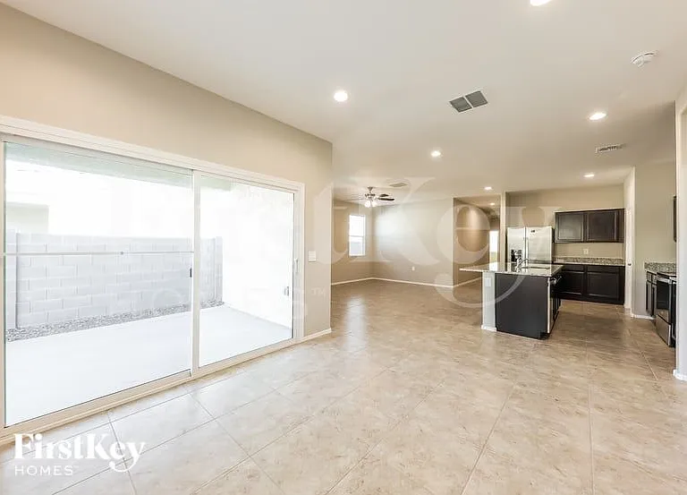 18442 W Faye Way — Photo 5