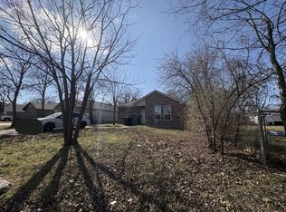 433 Sabine Ave, Cleburne, TX 76031