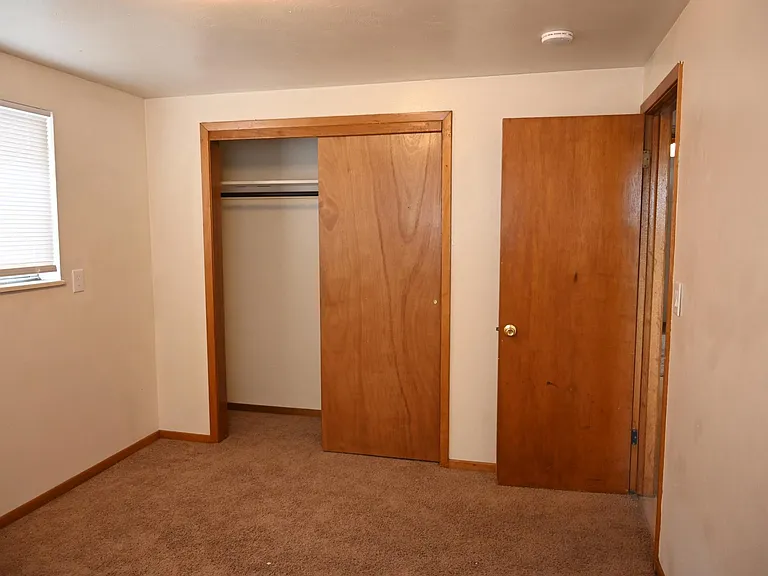 1631 Kimbark St — Photo 7