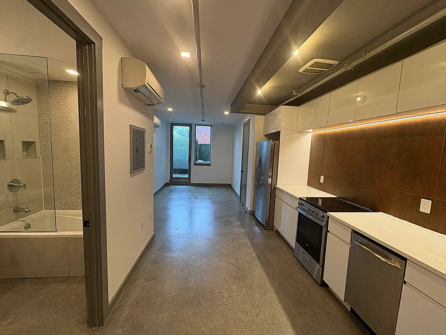 410 Tompkins Avenue — Photo 2