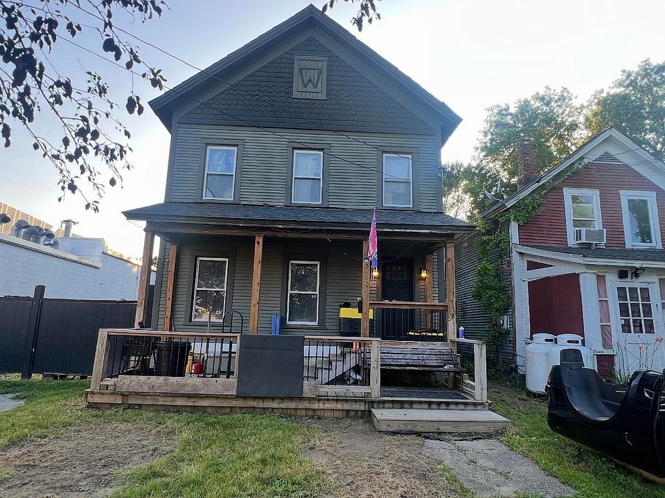 1st image of 31 Baxter Street