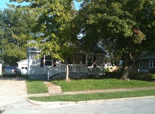 930 S Newton Ave, Springfield, MO 65806