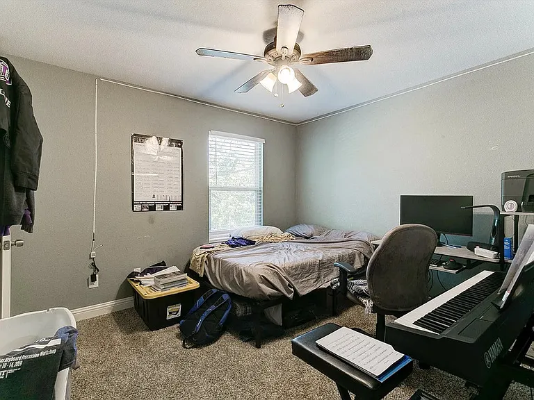 2313 W Devitt St — Photo 14