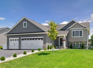 2131 River Bend Trl, Mayer, MN 55360