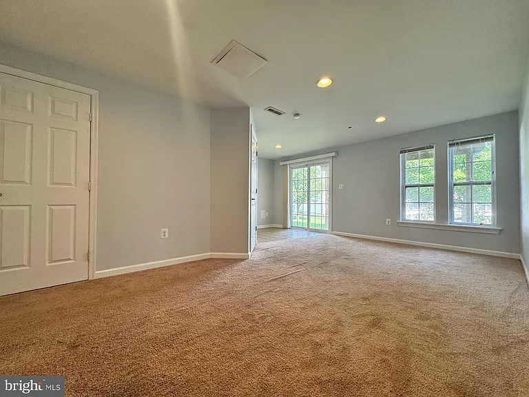 636 Tantallon Ct #140 — Photo 18