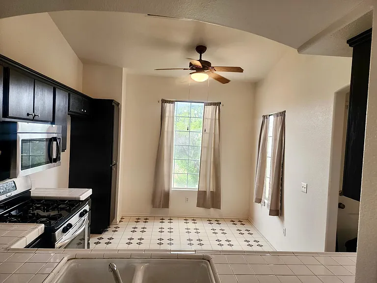 36758 Golden Oak Dr — Photo 4