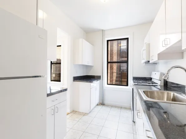 555 West 170th Street image 2 of 7