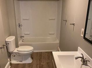 2 Ridgewood St APT 2, Waterbury, CT 06710