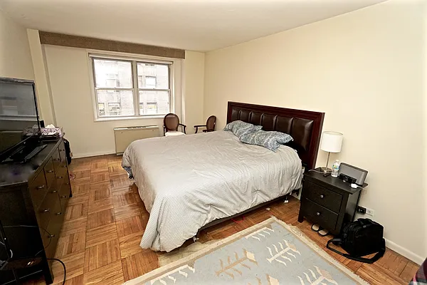 Rented by Bizzarro Agency | media 28